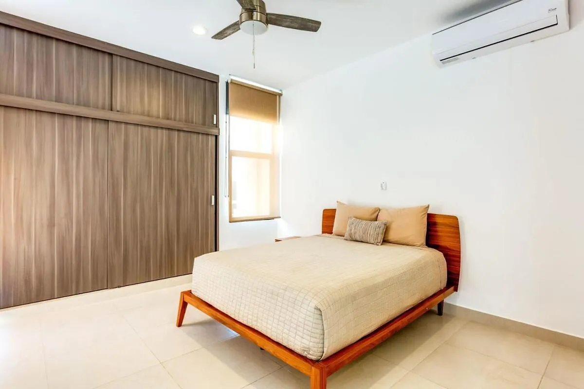 New Palmara Home With Pool And Paddle Court Gated Playa del Carmen 0*,  Mexique